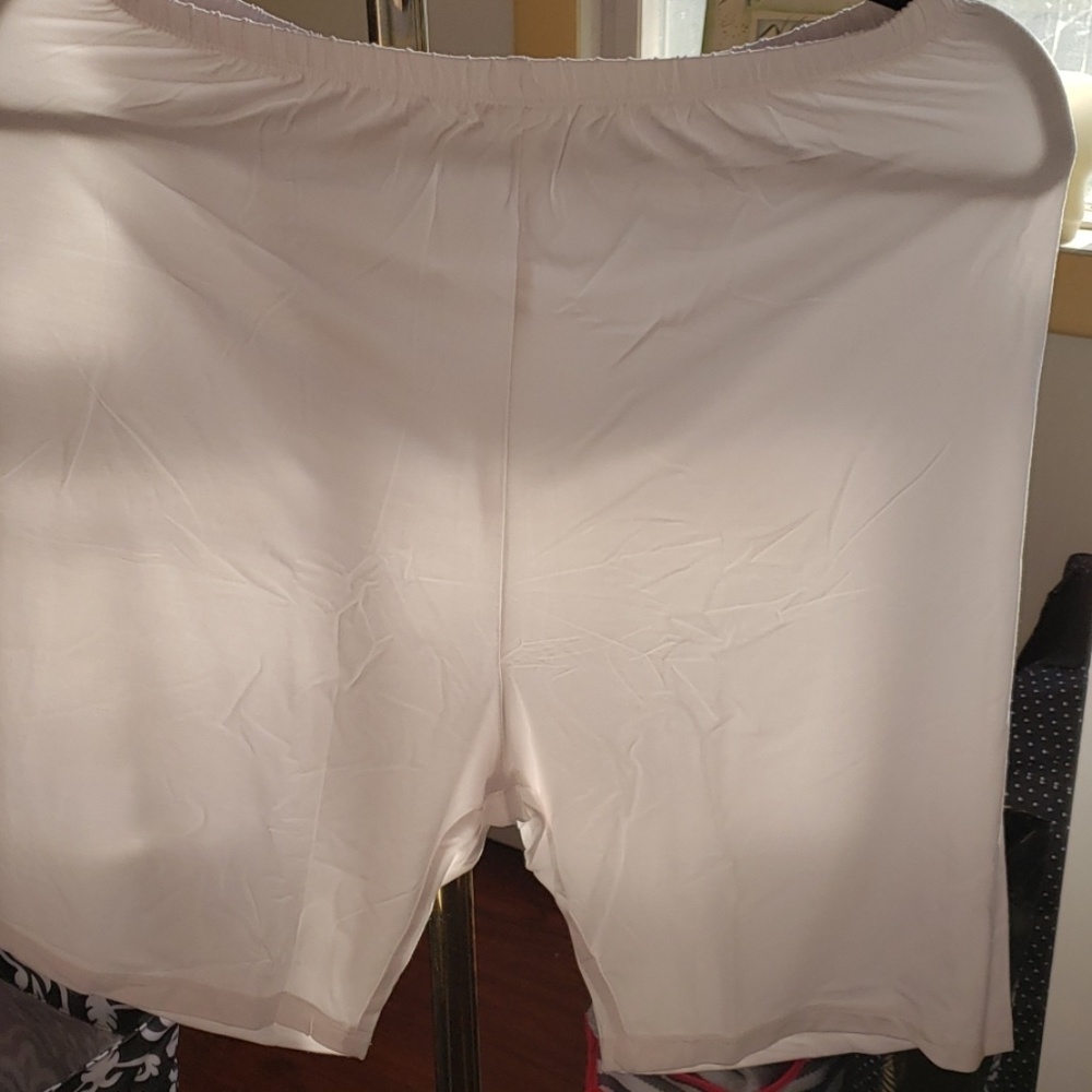 Sz 3x white bicycle shorts